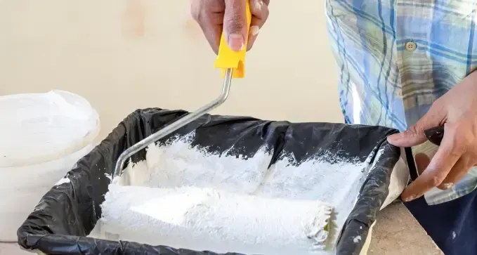 pintar pared con humedad en Santiago de Compostela